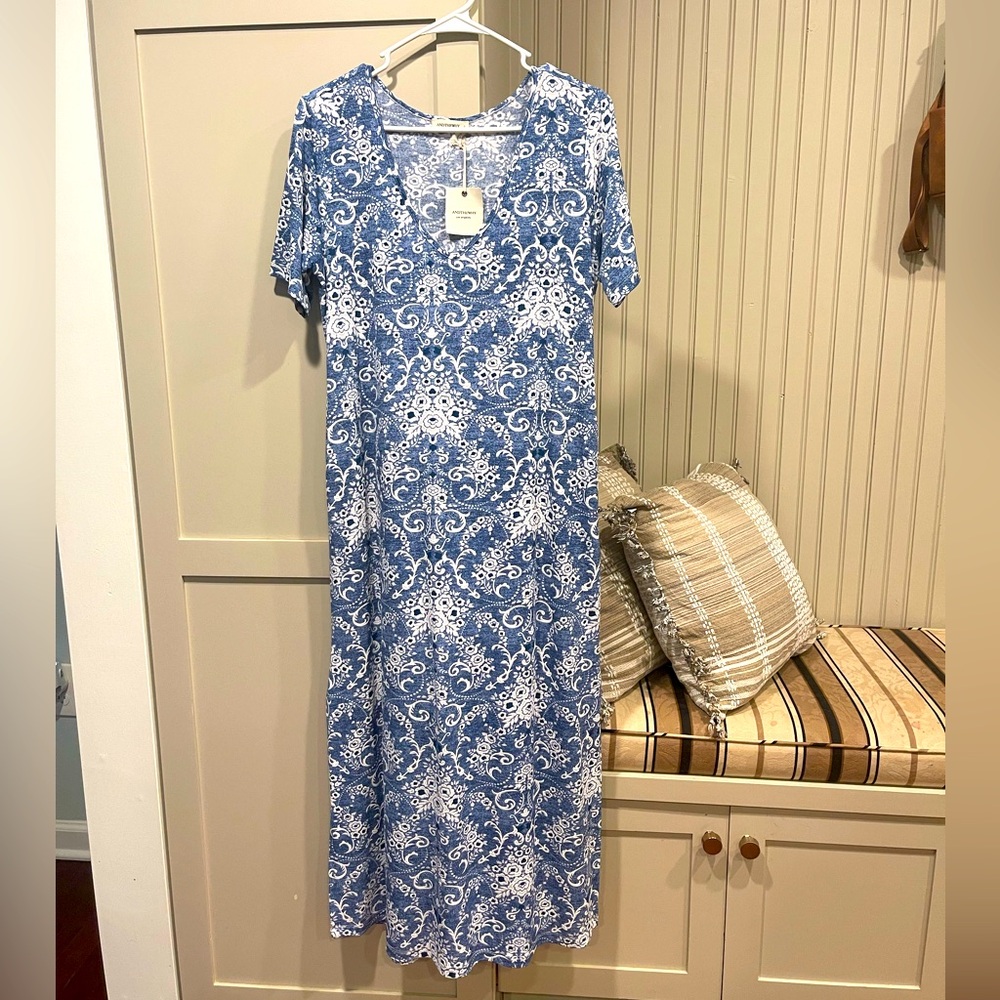 And the Why Denim Printed Maxi Dress with V Neck, Pockets and Slits